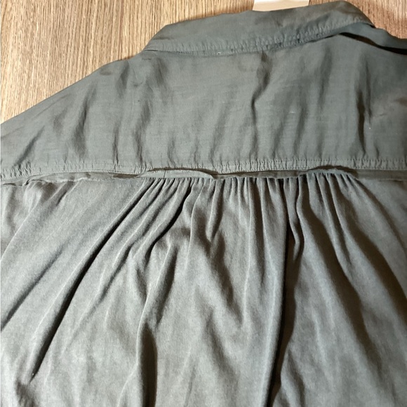 Splendid Women’s Dark Green Casual Button-Down Shirt – Size L - NWT - Picture 8 of 8